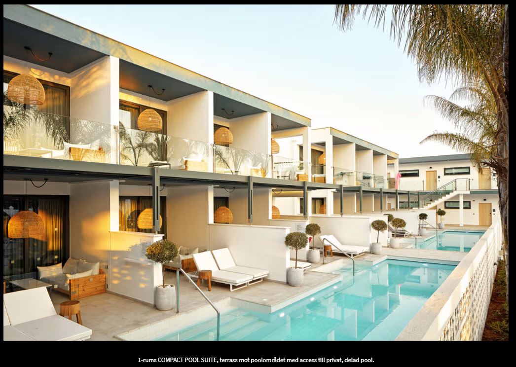 Compact Pool Suite Terass